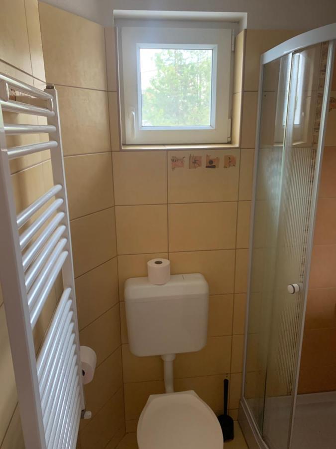 Gabor Aron Apartment Hajdúszoboszló Esterno foto
