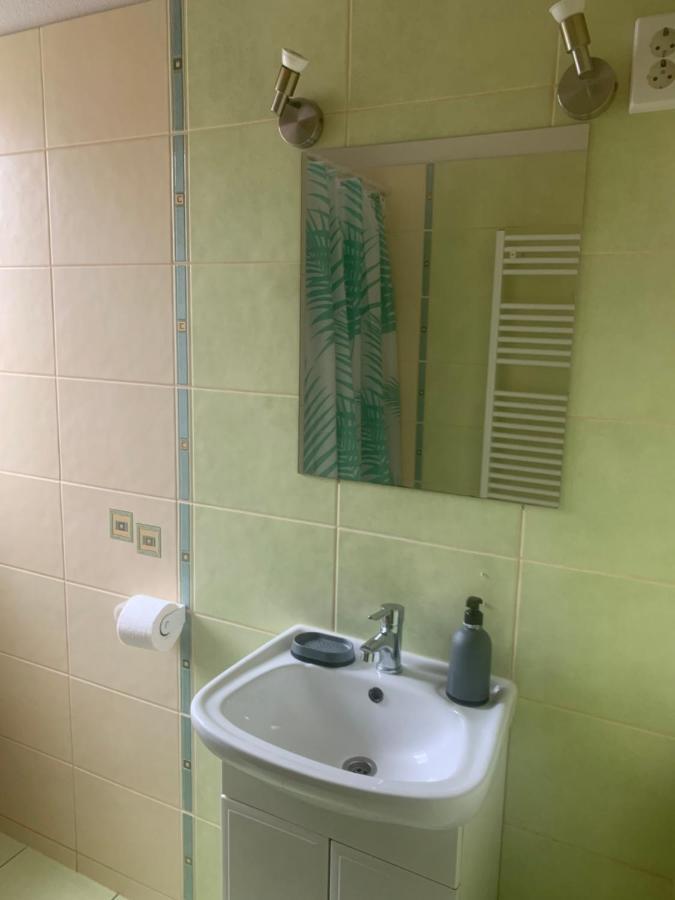 Gabor Aron Apartment Hajdúszoboszló Esterno foto