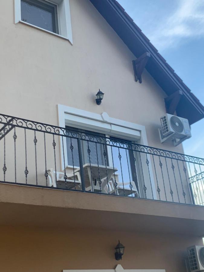 Gabor Aron Apartment Hajdúszoboszló Esterno foto