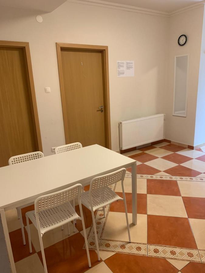 Gabor Aron Apartment Hajdúszoboszló Esterno foto